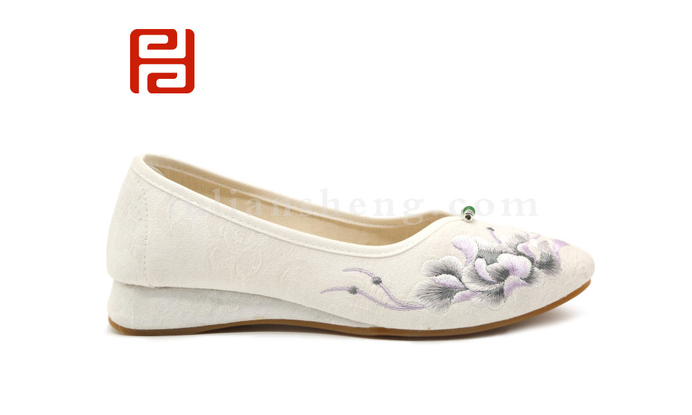 福連升老北京布鞋女春漢服鞋子女古風淡雅坡跟繡花鞋圖片