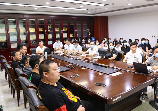 只爭朝夕，不負韶華，福連升2020年半年度總結(jié)大會召開！福連升團隊共前進！